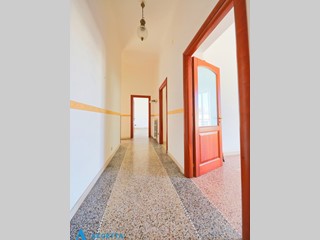 Quadrilocale in Vendita a Taranto, zona Tre Carrare - Battisti, 48'000&euro;, 124 m²