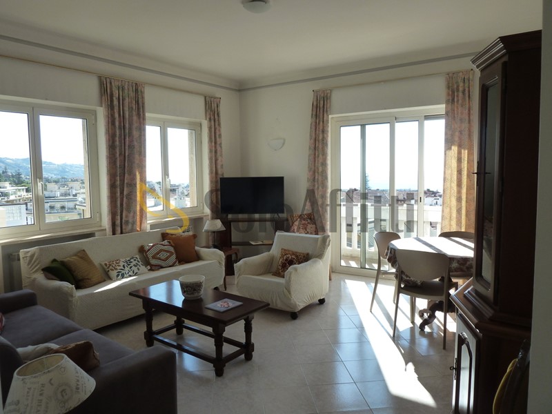 Appartamento in Affitto a Sanremo, 790&euro;, 74 m², arredato