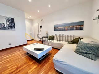 Trilocale in Affitto a Bari, zona Poggiofranco, 1'300&euro;, 85 m², arredato, con Box