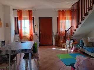 Quadrilocale in Affitto a Fonte Nuova, zona Santa Lucia, 750&euro;, 65 m²