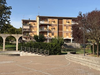 Trilocale in Vendita a Poggio Mirteto, 130'000&euro;, 106 m²