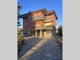 Appartamento in Affitto a Rivalta di Torino, 850&euro;, 110 m², con Box
