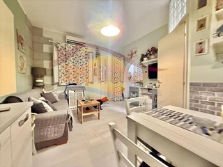 Trilocale in Vendita a Siracusa, zona Tisia - Tica - Zecchino, 68'000&euro;, 78 m²