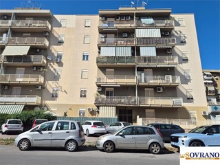 Trilocale in Vendita a Palermo, 179'000&euro;, 95 m²