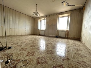 Trilocale in Vendita a Cantalupo in Sabina, 50'000&euro;, 100 m²