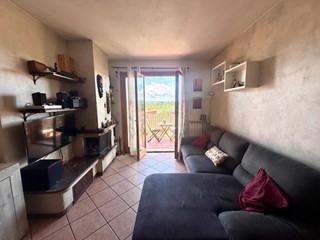 Quadrilocale in Vendita a Monteriggioni, zona San Martino, 265'000&euro;, 94 m², arredato, con Box