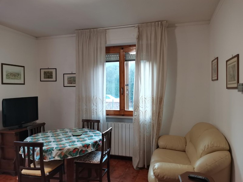 Trilocale in Affitto a Colle di Val D'Elsa, zona Le Grazie, 600&euro;, 65 m², arredato