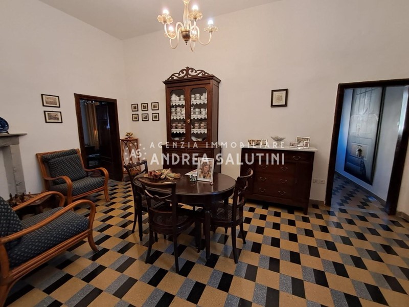 Appartamento in Vendita a Buti, 150'000&euro;, 120 m², arredato
