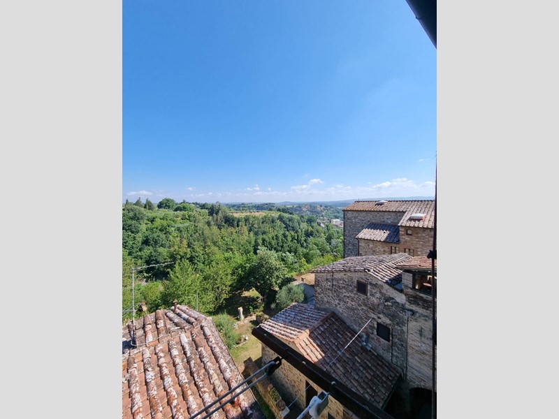 Bilocale in Vendita a Colle di Val D'Elsa, 75'000&euro;, 53 m², arredato