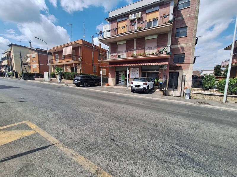 Trilocale in Vendita a Mentana, 89'000&euro;, 85 m²