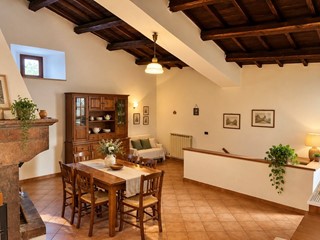 Trilocale in Vendita a Vallo di Nera, 80'000&euro;, 90 m²