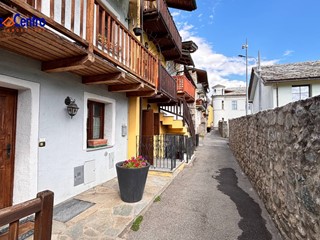 Bilocale in Vendita a Aosta, 150'000&euro;, 49 m²