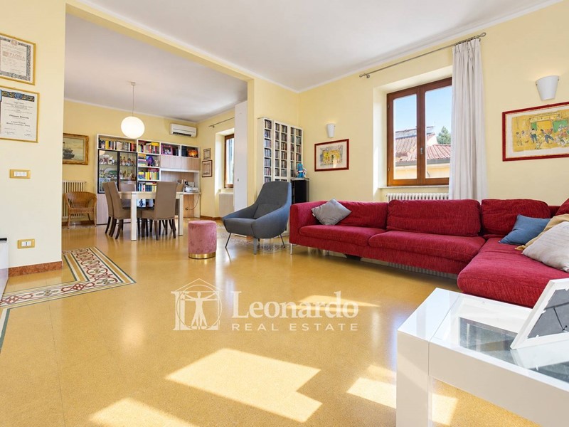 Appartamento in Vendita a Viareggio, 360'000&euro;, 110 m²