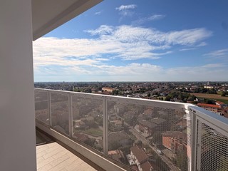 Appartamento in Vendita a Treviso, 130'000&euro;, 147 m²