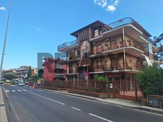 Attico in Vendita a Mascalucia, 189'000&euro;, 170 m²