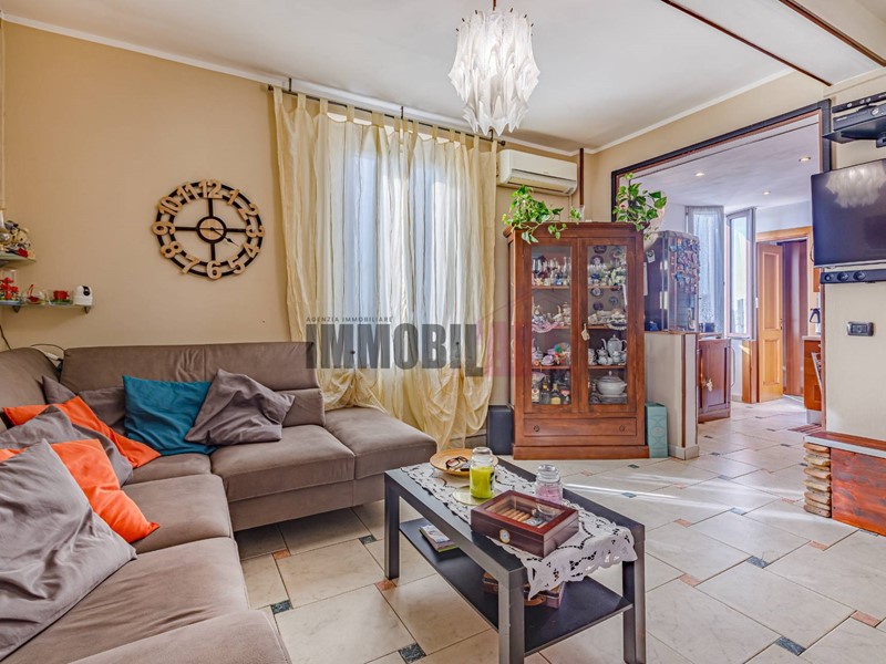 Trilocale in Vendita a Reggio Emilia, 139'000&euro;, 94 m²