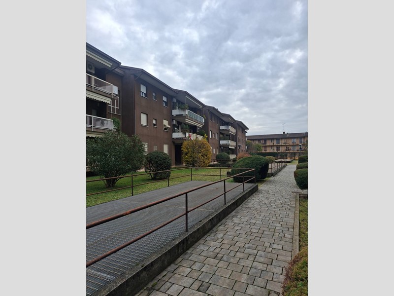 Trilocale in Vendita a Pessano con Bornago, 190'000&euro;, 78 m²