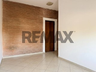 Bilocale in Vendita a Modena, 63'000&euro;, 33 m²