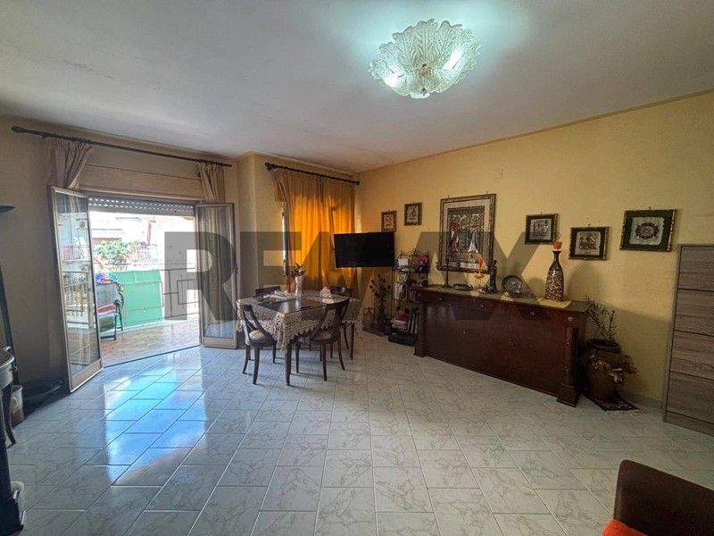 Appartamento in Vendita a Montelepre, 85'000&euro;, 117 m²