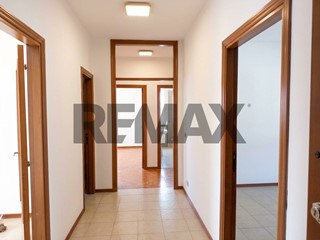Appartamento in Vendita a Montefano, 68'000&euro;, 128 m²