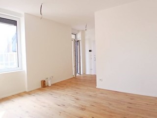 Trilocale in Vendita a Milano, 450'000&euro;, 86 m²