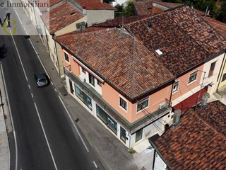 Appartamento in Vendita a Monteforte d'Alpone, 220'000&euro;, 166 m²