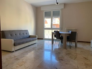 Trilocale in Affitto a Piacenza, 700&euro;, 106 m²