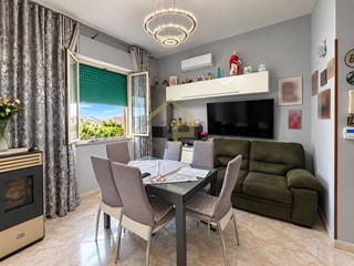 Trilocale in Vendita a Palermo, 68'000&euro;, 70 m²