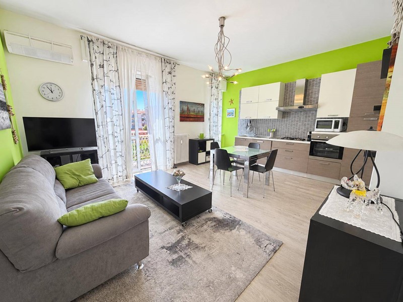 Trilocale in Vendita a Diano Marina, 395'000&euro;, 80 m²