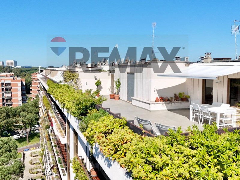 Attico in Vendita a Roma, 920'000&euro;, 200 m²