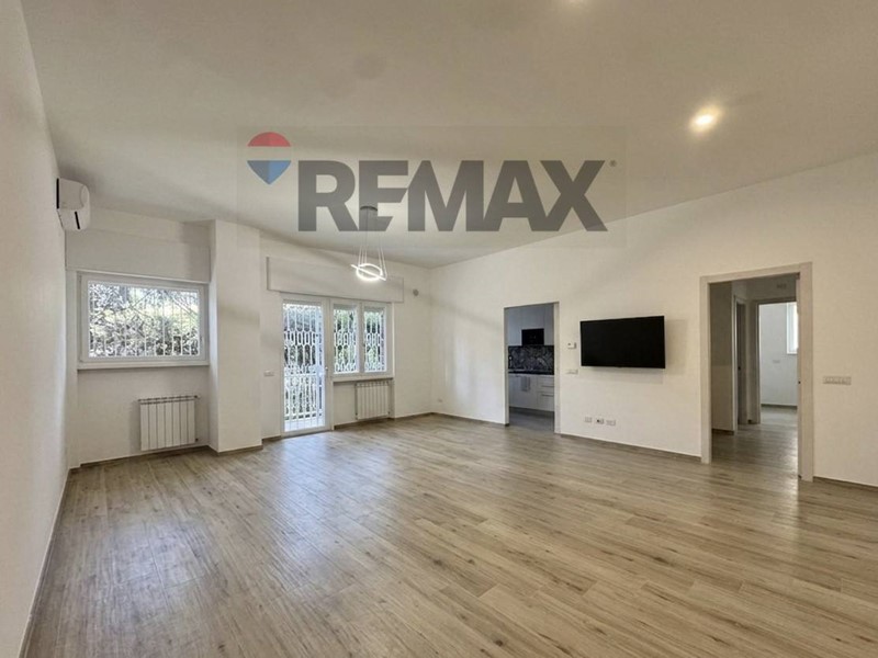 Trilocale in Affitto a Roma, 2'700&euro;, 100 m²