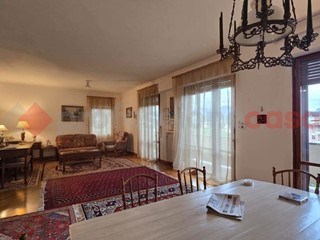 Quadrilocale in Vendita a Arezzo, 490'000&euro;, 155 m², con Box