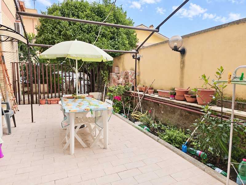 Trilocale in Vendita a Roma, 207'000&euro;, 94 m²