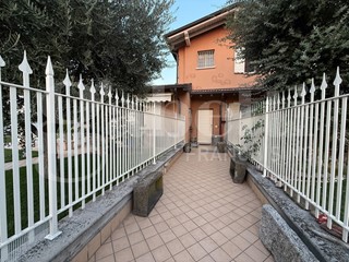 Trilocale in Vendita a Castrezzato, 255'000&euro;, 145 m², con Box