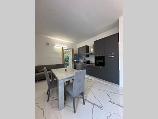 Trilocale in Vendita a Brescia, 225'000&euro;, 75 m²