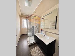 Quadrilocale in Vendita a Siracusa, zona Scala Greca, 175'000&euro;, 110 m²