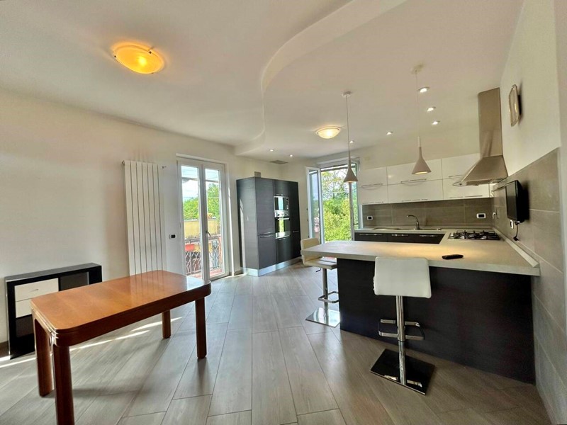 Appartamento in Vendita a Sarzana, 279'000&euro;, 136 m², con Box