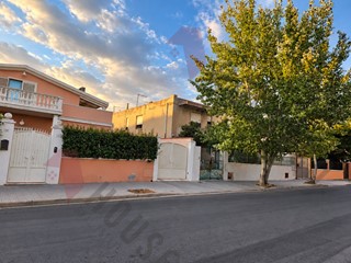 Appartamento in Vendita a Selargius, 135'000&euro;, 160 m²