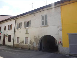 Quadrilocale in Vendita a Cornate d'Adda, 57'150&euro;, 109 m², con Box