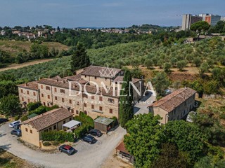 Quadrilocale in Vendita a Siena, zona Le Scotte, 200'000&euro;, 80 m²
