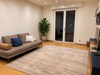 Trilocale in Vendita a Massa, zona Ronchi, 365'000&euro;, 70 m², arredato