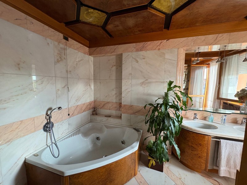 Appartamento in Vendita a Oderzo, 750'000&euro;, 400 m²