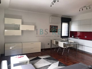 Bilocale in Vendita a Roma, 299'000&euro;, 77 m²