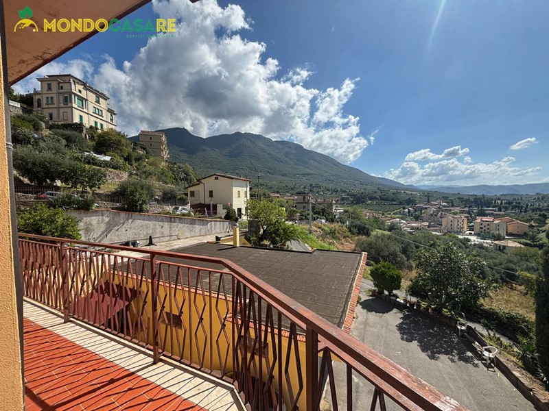 Quadrilocale in Vendita a Palombara Sabina, 135'000&euro;, 123 m²