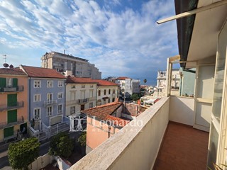 Appartamento in Vendita a Viareggio, 450'000&euro;, 80 m²
