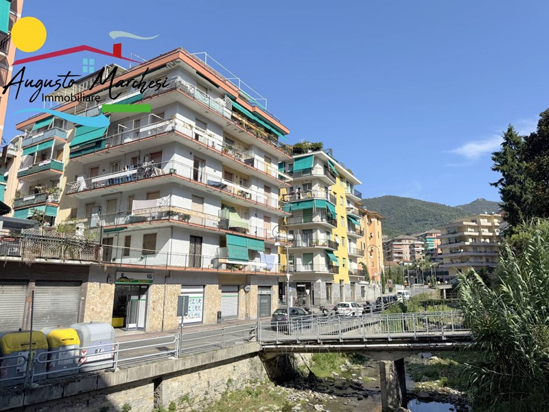Quadrilocale in Vendita a Rapallo, 120'000&euro;, 60 m²