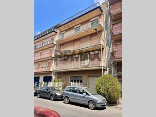 Quadrilocale in Vendita a Randazzo, 105'000&euro;, 146 m²