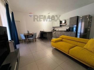 Trilocale in Vendita a Giardini Naxos, 125'000&euro;, 82 m²
