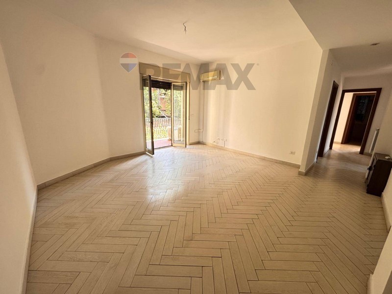 Appartamento in Vendita a Sant'Agata li Battiati, 249'000&euro;, 160 m²