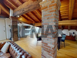 Attico in Vendita a Cava Manara, 165'000&euro;, 93 m²